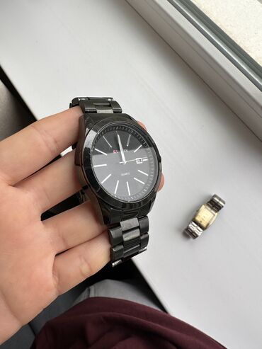 часы curren 8106: Продаю мужские наручные часы Состояние хорошее, есть дефекты Торг