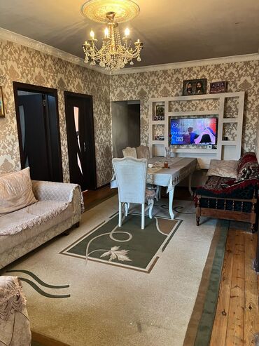 Həyət evləri və villaların satışı: 4 otaqlı, 98 kv. m, Kredit yoxdur, Orta təmir — 10