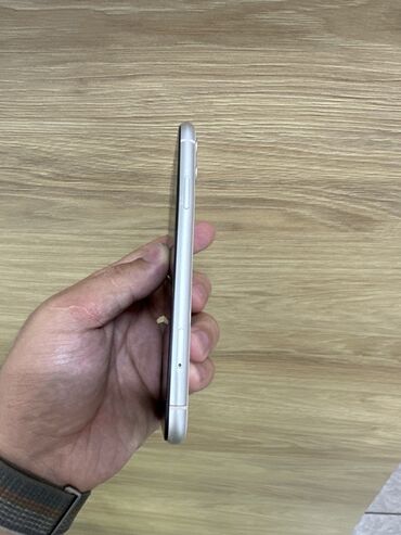 сколько стоит нерабочий ноутбук: IPhone 11, Белый