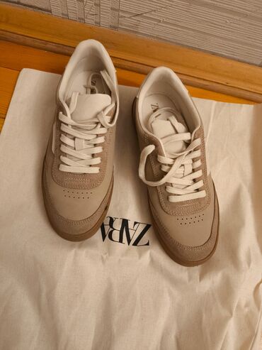 Kişi Geyimləri: ZARA unisex idman ayaqqabısı Alınıb istifadə olunmayıb - Rəng