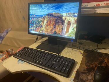 windows planset: Masaüstü kompüter dəsti - Monitor: Acer LED monitor, Full HD-yə yaxın