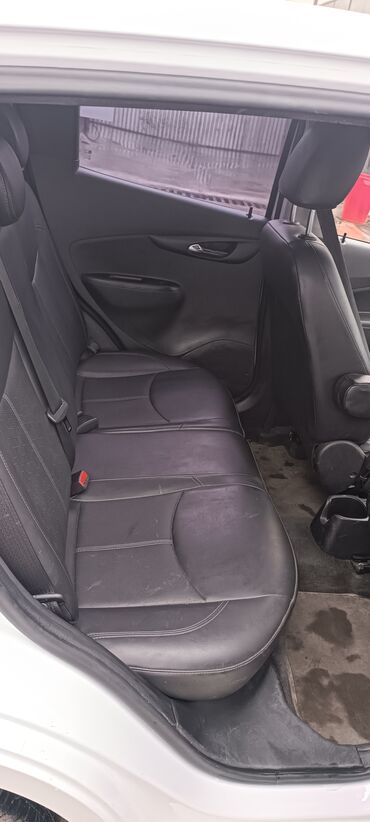 Chevrolet: Chevrolet Spark: 2016 г., 1 л, Автомат, Бензин, Хэтчбэк