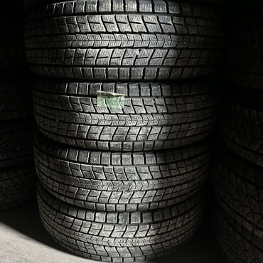 Шины: Шины 215 / 70 / R 16, Зима, Б/у, Комплект, Легковые, Япония, Dunlop