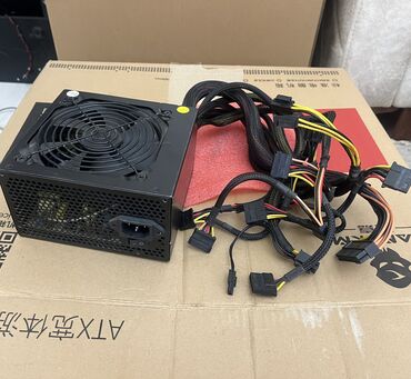 sup game: Qida bloku Gigabyte, 500 W