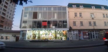 Kommersiya daşınmaz əmlakının satışı: Xırdalanda Ümumi sahəsi 800 kvm 4 mətəbəli obyekt satılır. Hazırda — 17