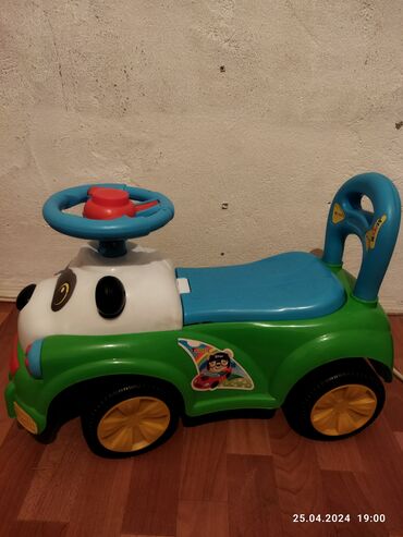игрушка синий трактор: Почти жаңы.
800сомго эле берем.
1700сомго алгам.
Адрес Учкун