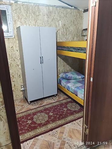 Спальные гарнитуры: Двухъярусная кровать + двухдверный шкаф для хранения Комплект мебели — 8