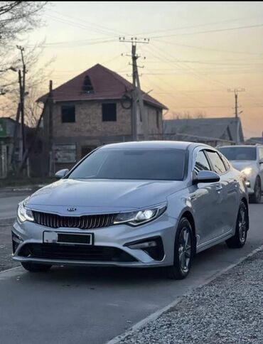 Легковой транспорт: Сдаю в аренду: Легковое авто, Под такси