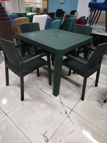 Столы: Кухонный Стол, цвет - Зеленый, Новый