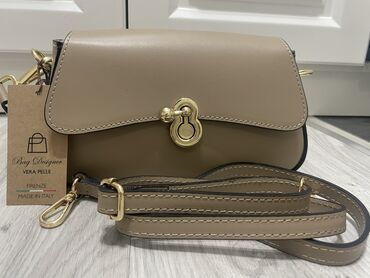 Классические сумки: Италия .В наличии новая натуральная кожаная бежевая сумка Италия в — 1