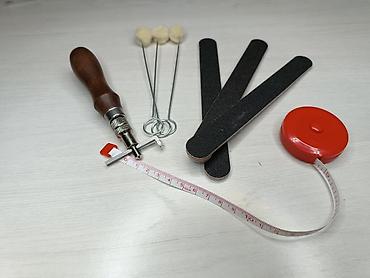 Аксессуары для шитья: Набор по работе с кожей. пробойники, кромкорезы, стикер, ножницы — 10