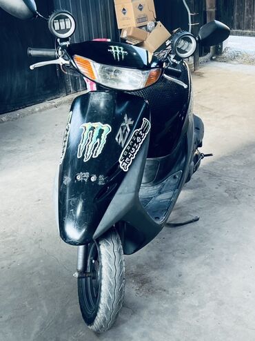 продажа мотоциклов в бишкеке: Скутер Honda Dio (ориентировочная серия AF, 50 куб. см)