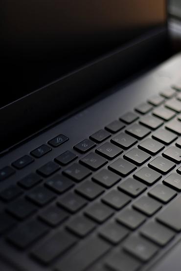 asus rog zephyrus: ASUS ROG Zephyrus G15 | Ryzen 9 | RTX 3070 | 1440p 165Hz — 4
