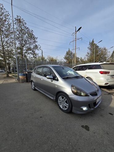 Honda: Honda Jazz: 2004 г., 1.3 л, Механика, Бензин, Хэтчбэк — 3