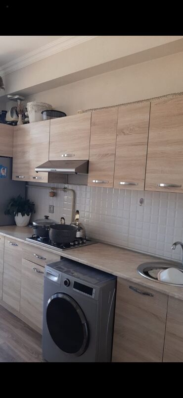 старую кухонную мебель: *550₼ MƏTBƏX mebeli :-TƏCİLİ SATILIR*‼️ ÖLÇÜ:-3.5 ÜZƏRİNDƏ
