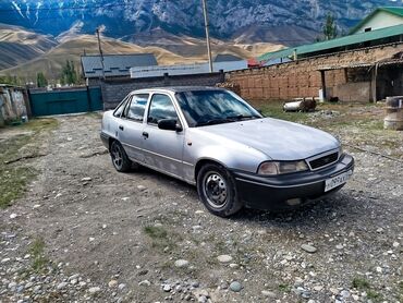 выкуп автомобиль: Daewoo Nexia: 2001 г., 1.5 л, Механика, Бензин, Седан