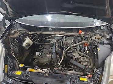Avtomobil satışı: Toyota Prius (2-ci nəsil) – qara rəngli, hatchback kuzov. Əsas — 4