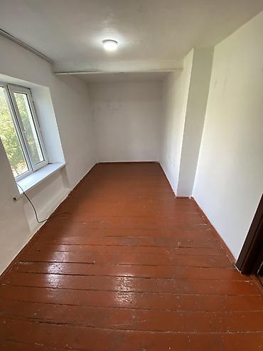моя: 🏠 Продаётся 2-комнатная квартира в Ивановке 📍 Район станции 📐 Площадь — 6