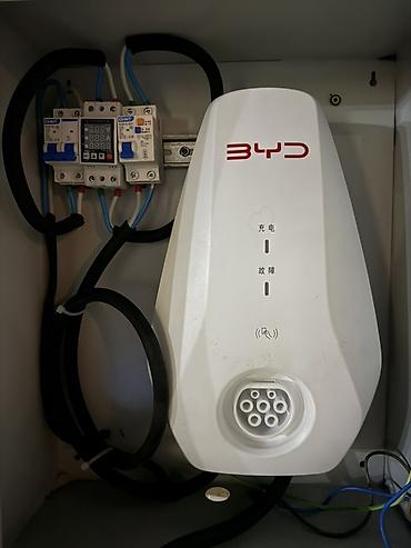 Зарядная станция для электромобилей BYD (настенная) - Бренд: BYD - at lalafo.kg Зарядная станция для электромобилей BYD (настенная) - Бренд: BYD -