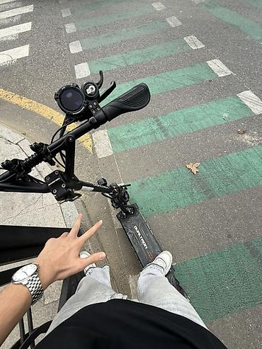 Elektrikli samokatlar: İşlənmiş Elektrik samokat 9", > 1000 Vt, > 45 km/s — 2