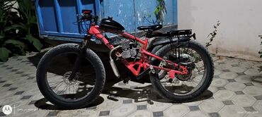продаю велосипед: Faydalı və praktik mühərrikli velosiped. Qırmızı rəngli möhkəm