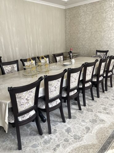 купить кухонный гарнитур в бишкеке: Конок бөлмөсү үчүн үстөл жана отургуч, түсү - Күрөң