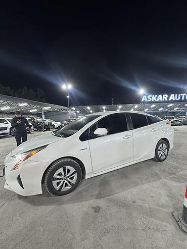mini coper: Toyota Prius: 2016 г., 1.8 л, Вариатор, Гибрид, Хэтчбэк — 2