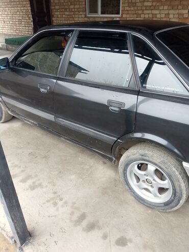 Audi: Audi 80: 1990 г., 2.3 л, Механика, Бензин, Седан — 3