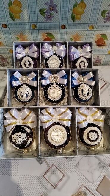 Ёлочные шары и украшения: Пластиковые шары, бархот мраморный,лепнина,стразы — 11