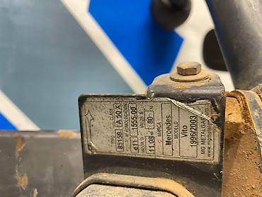 Другие детали кузова: Фаркоп Mercedes Vito W638 1999 Контрактный из Германии, в отличном at lalafo.kg — 9 Другие детали кузова: Фаркоп Mercedes Vito W638 1999 Контрактный из Германии, в отличном — 9