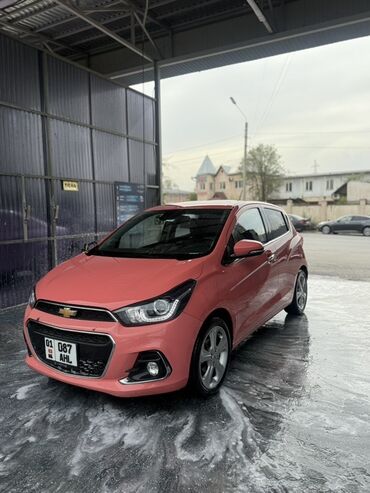 машина мало литровка на рассрочку: Chevrolet Spark: 2018 г., 1 л, Автомат, Бензин, Хетчбек