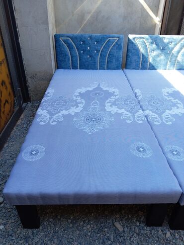 Pastel dəstləri: Təzə çarpayılar. 1 nəfərlik çarpayılar 60manat. 2 nəfərlik taxt — 25