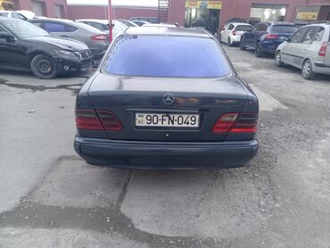 Mercedes-Benz: Mercedes-Benz E-Class: 2.2 l | 1999 il Sedan — 6