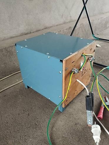 avatr 12: 1) Пуско-зарядное устройство на 220v. Выход - 12, 24 вольт. 15000 с — 5