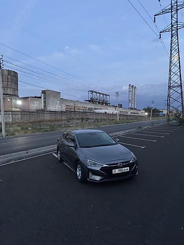 Hyundai: Hyundai Elantra: 2019 г., 2 л, Автомат, Бензин, Седан — 2