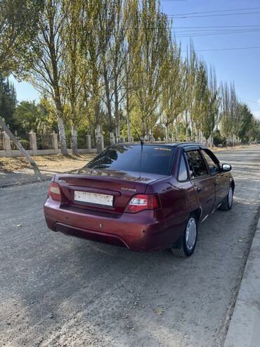 возможен обмен на дом: Daewoo Nexia: 2009 г., 1.6 л, Механика, Бензин, Седан