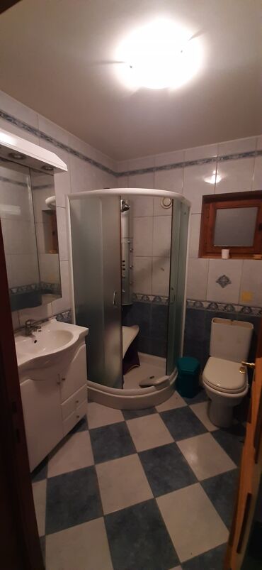 Kuće na prodaju: 290 kv. m, 6 soba — 5