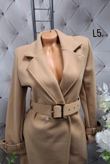 Kaputi: Dior kaputi
Do 2XL
4500din🥰😊 — 8