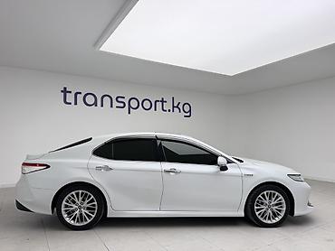 газел 2: Toyota Camry: 2018 г., Гибрид, Седан — 4
