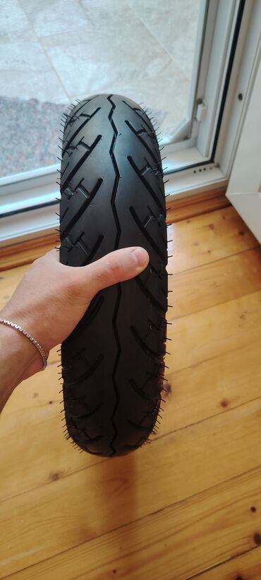Disk təkərlər: Yeni Şin Continental <130 / <25 / R <13