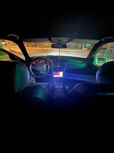 Mercedes-Benz: Mercedes-Benz E-Class (W210) sedan - Kuzov: 4 qapılı sedan, gümüşü — 9