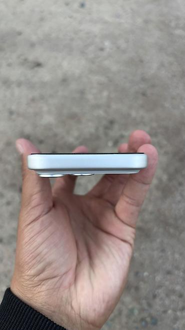 телевизор ч б: IPhone 17 Pro, Б/у, 256 ГБ, White Titanium, Защитное стекло, Чехол, 99 % — 9