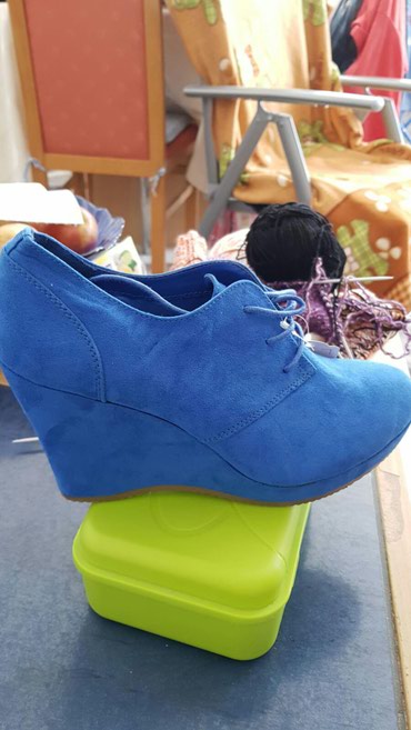 женская обувь 42 размер: Туфли цвет - Синий