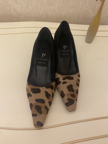 Tuflilər: İki cüt qadın ayaqqabısı və uyğun çanta dəsti 1) Lolita Botti leopard — 41