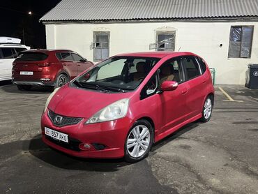 хонда жаз авто: Honda Jazz (Fit) хэтчбек, красный, 5 дверей. Основные характеристики