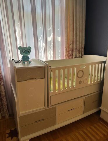 uşaqlar ucun taxta carpayılar: Для девочки и мальчика, Четырехугольная, Колыбель, Без бортиков, С матрасом, Без механизма качания