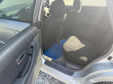 Subaru: Subaru Legacy: 2001 г., 2 л, Бензин — 17
