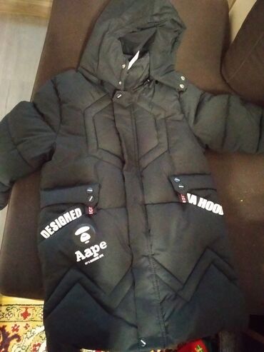 Верхняя одежда: Продаю детскую куртку на мальчика, новая зимняя, теплая