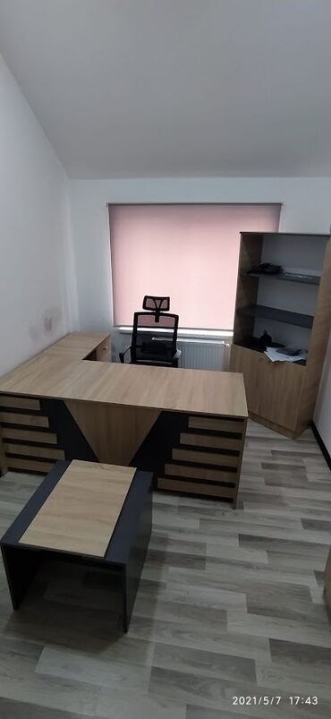islenmis ofis kreslo: ✅Stokda: 2 ədəd var ✅Yenidir! qiymət real öz qiymətidir!