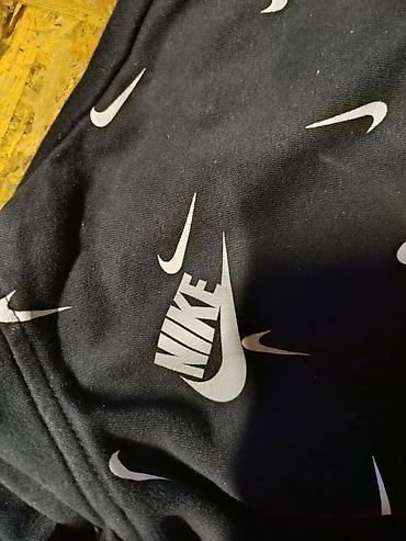 Gornji i donji deo: Prodajem nike originale razne haljina ranac trenerke duksevi na lalafo.rs — 16 Gornji i donji deo: Prodajem nike originale razne haljina ranac trenerke duksevi — 16